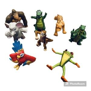 Rainforest Cafe Posable Animal Toy Figures Lot of 8 Gorilla Monkeys Parrot frog